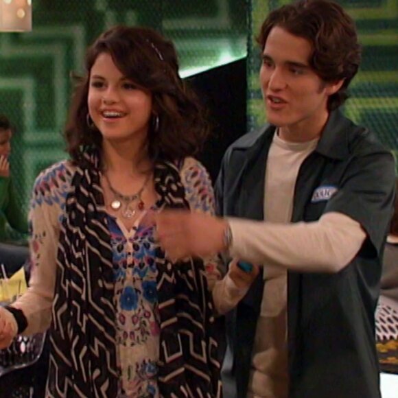 RARE Free People Winter Garden Hooded Henley ASO Alex Russo - Picture 12 of 13